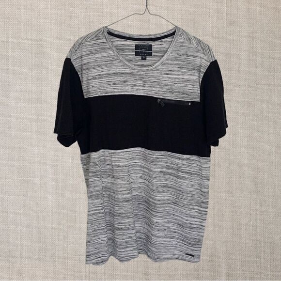 GUESS Men’s Colour Block Tee with Zipper Pocket - Picture 1 of 7